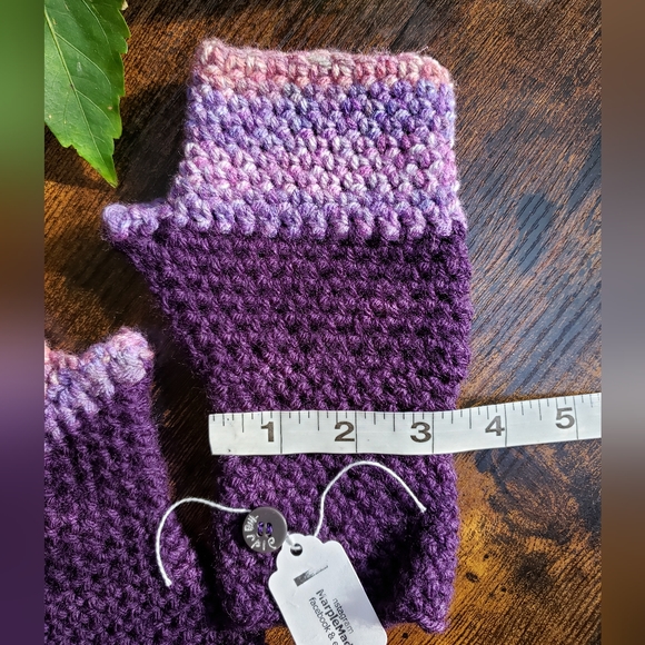 NWT* Handmade Fingerless gloves💜 super soft acrylic, MarpleMade Designs, plum - Picture 6 of 7
